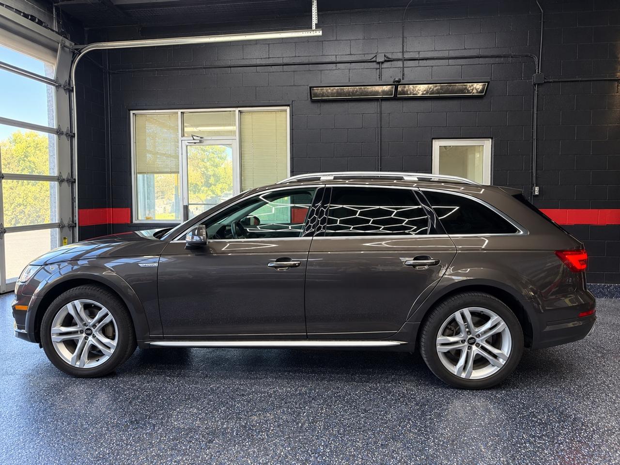 2017 Audi A4 allroad Premium Plus Photo