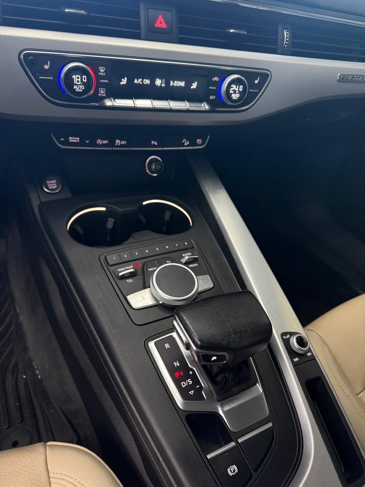 2017 Audi A4 allroad Premium Plus Photo