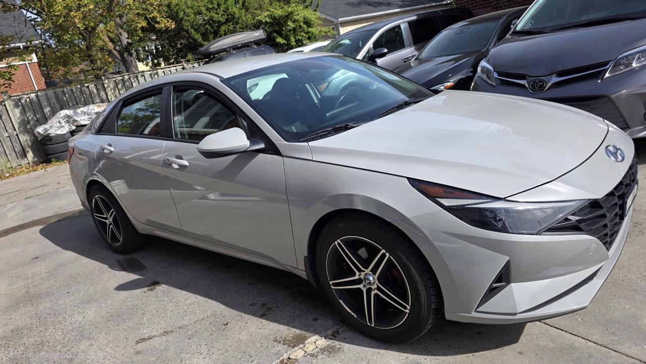 2023 Hyundai Elantra Preferred Photo