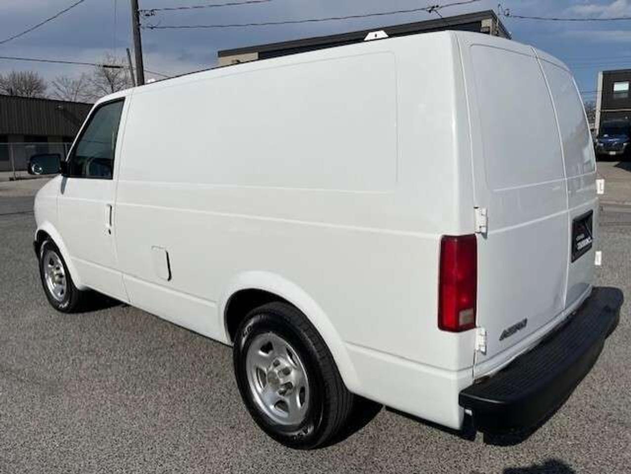 2004 Chevrolet Astro DIVIDER-SHELVES-CERTIFIED-7 TO CHOOSE FROM!! Photo
