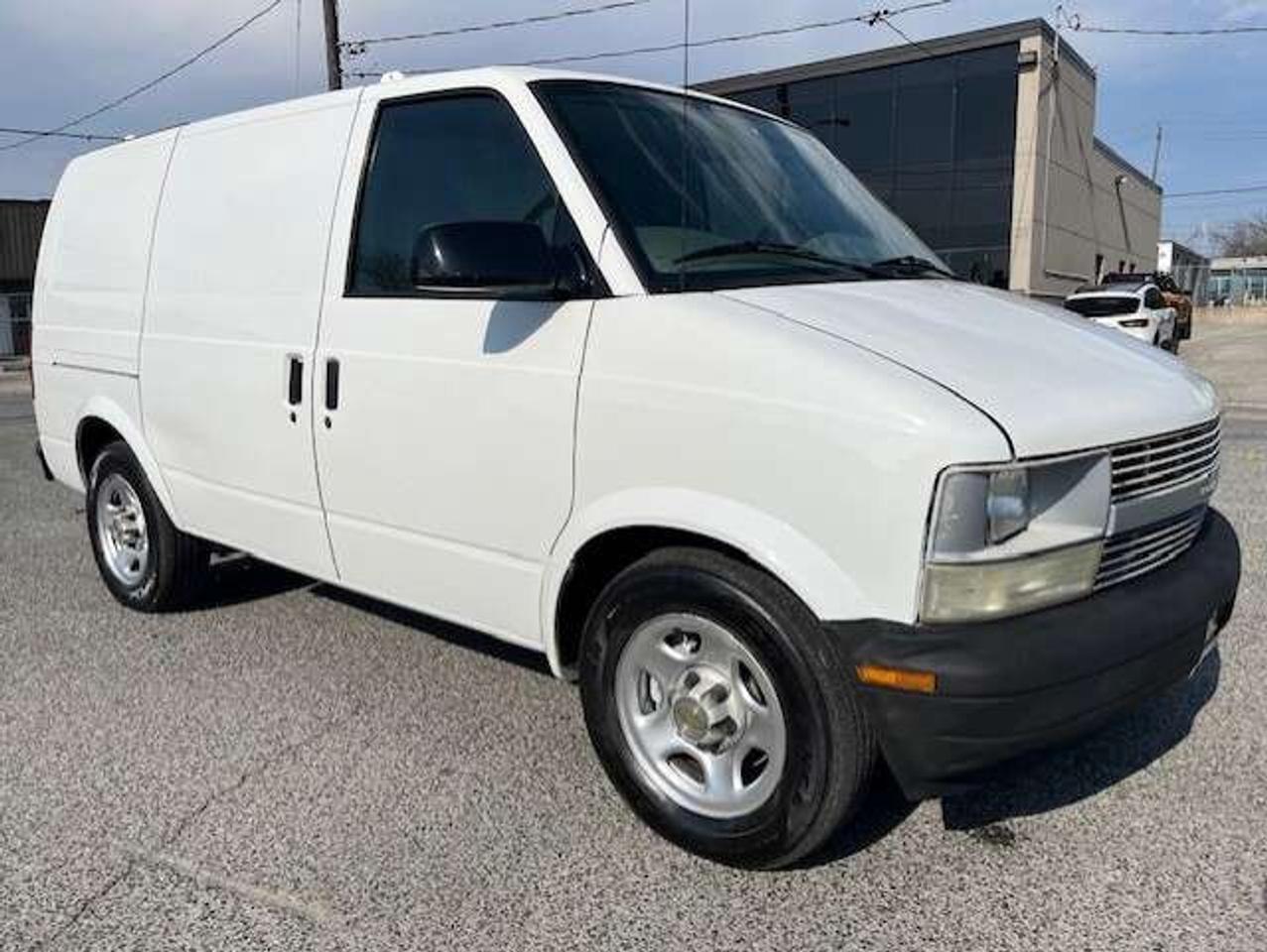 2004 Chevrolet Astro DIVIDER-SHELVES-CERTIFIED-7 TO CHOOSE FROM!! Photo
