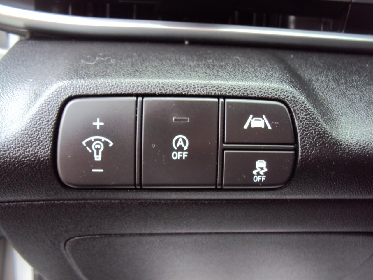 2022 Hyundai Elantra Essential Photo