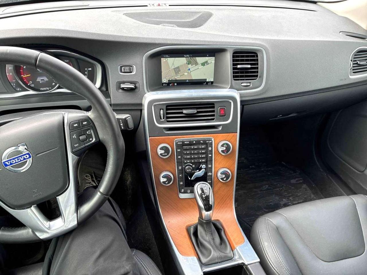 2016 Volvo S60 T5 Drive-E Platinum Inscription Photo