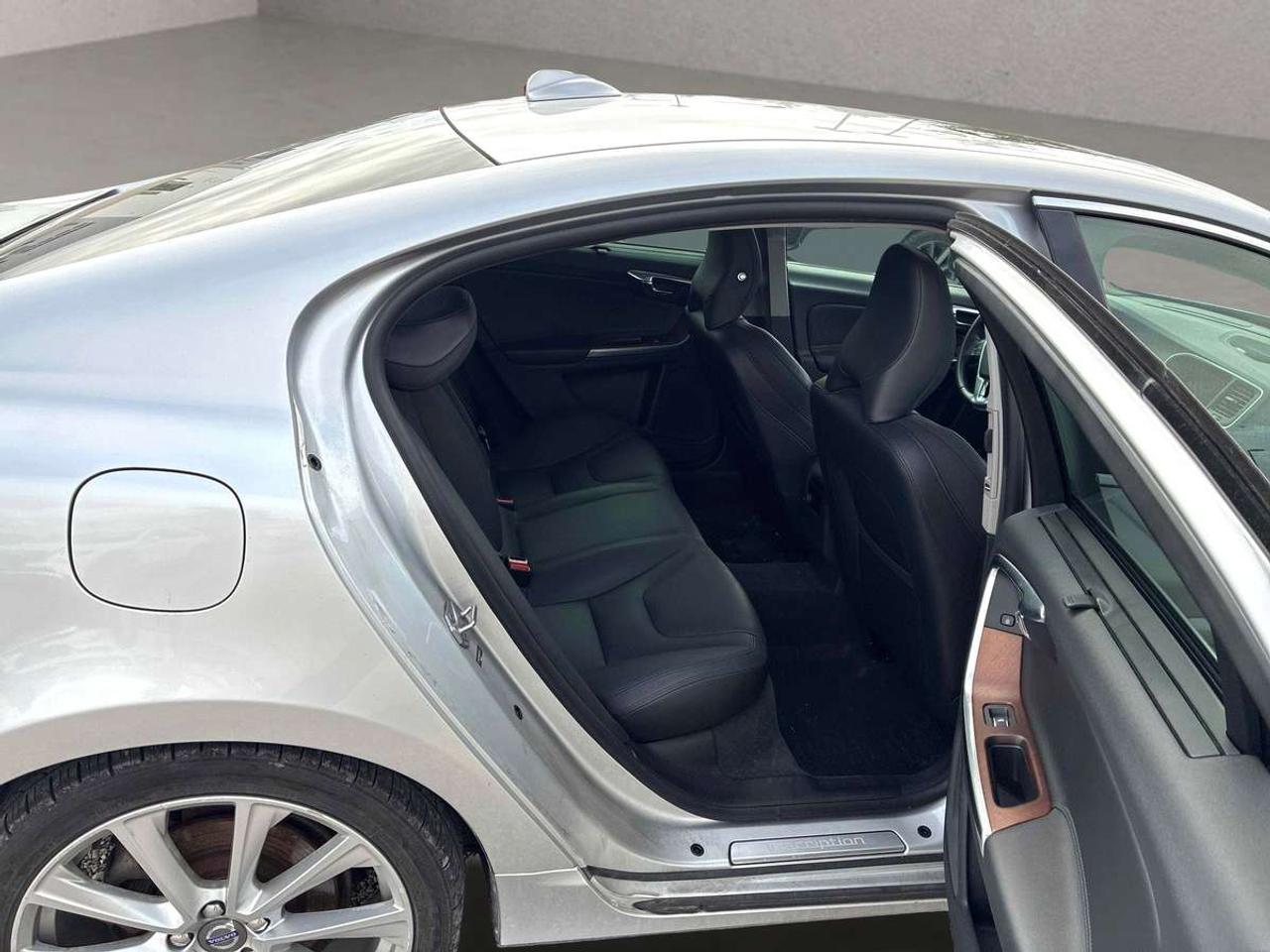2016 Volvo S60 T5 Drive-E Platinum Inscription Photo