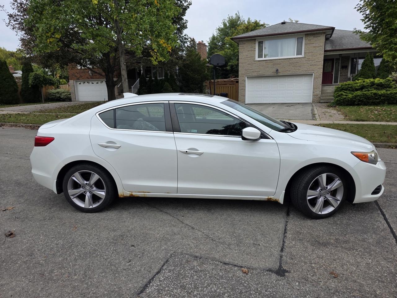 2013 Acura ILX Technology Photo5