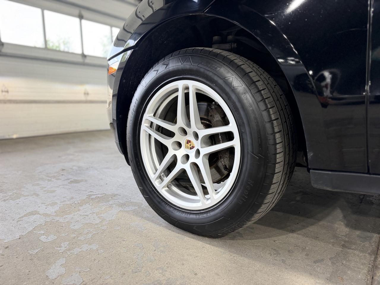 2018 Porsche Macan  Photo