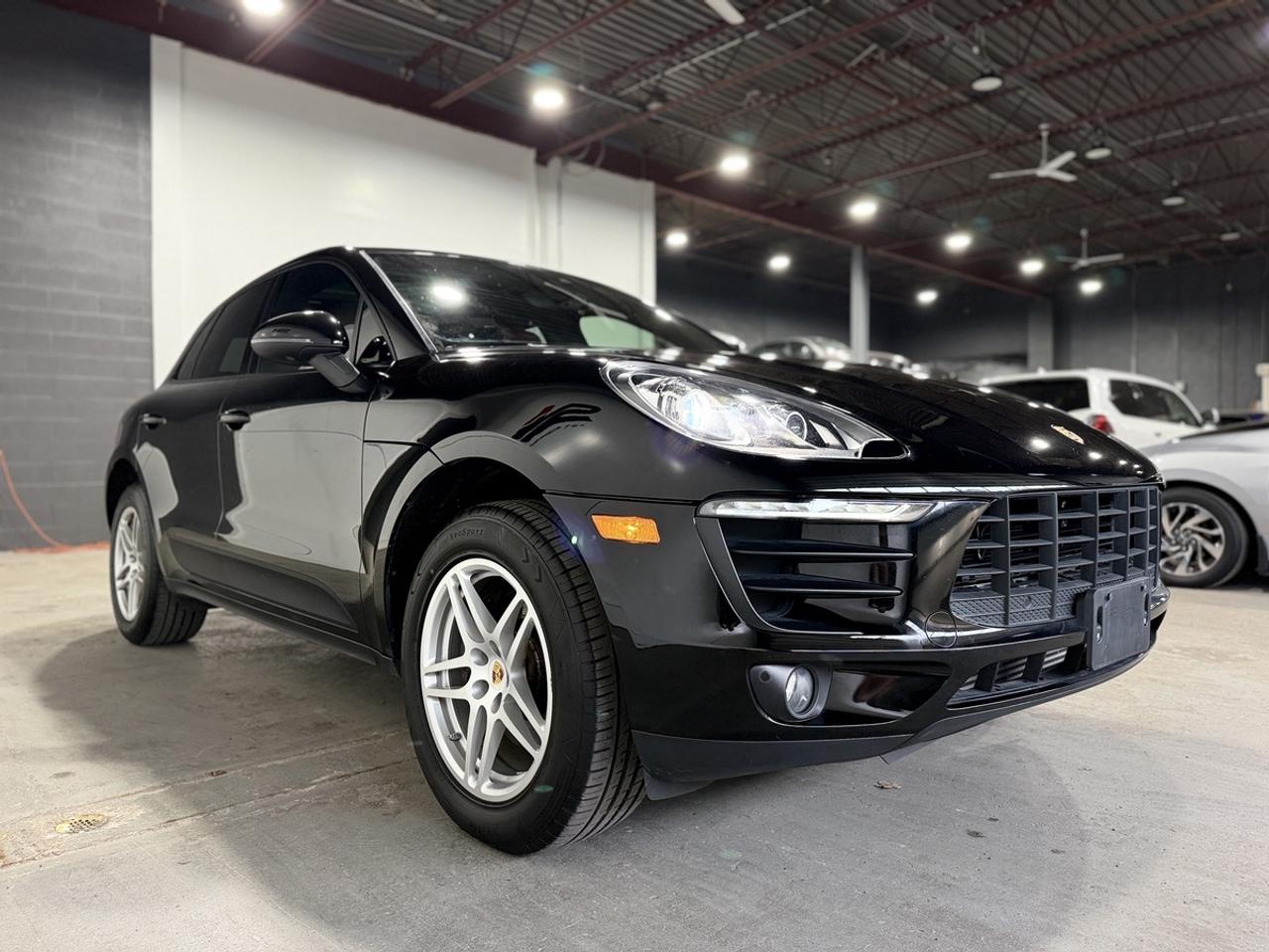 2018 Porsche Macan  Photo