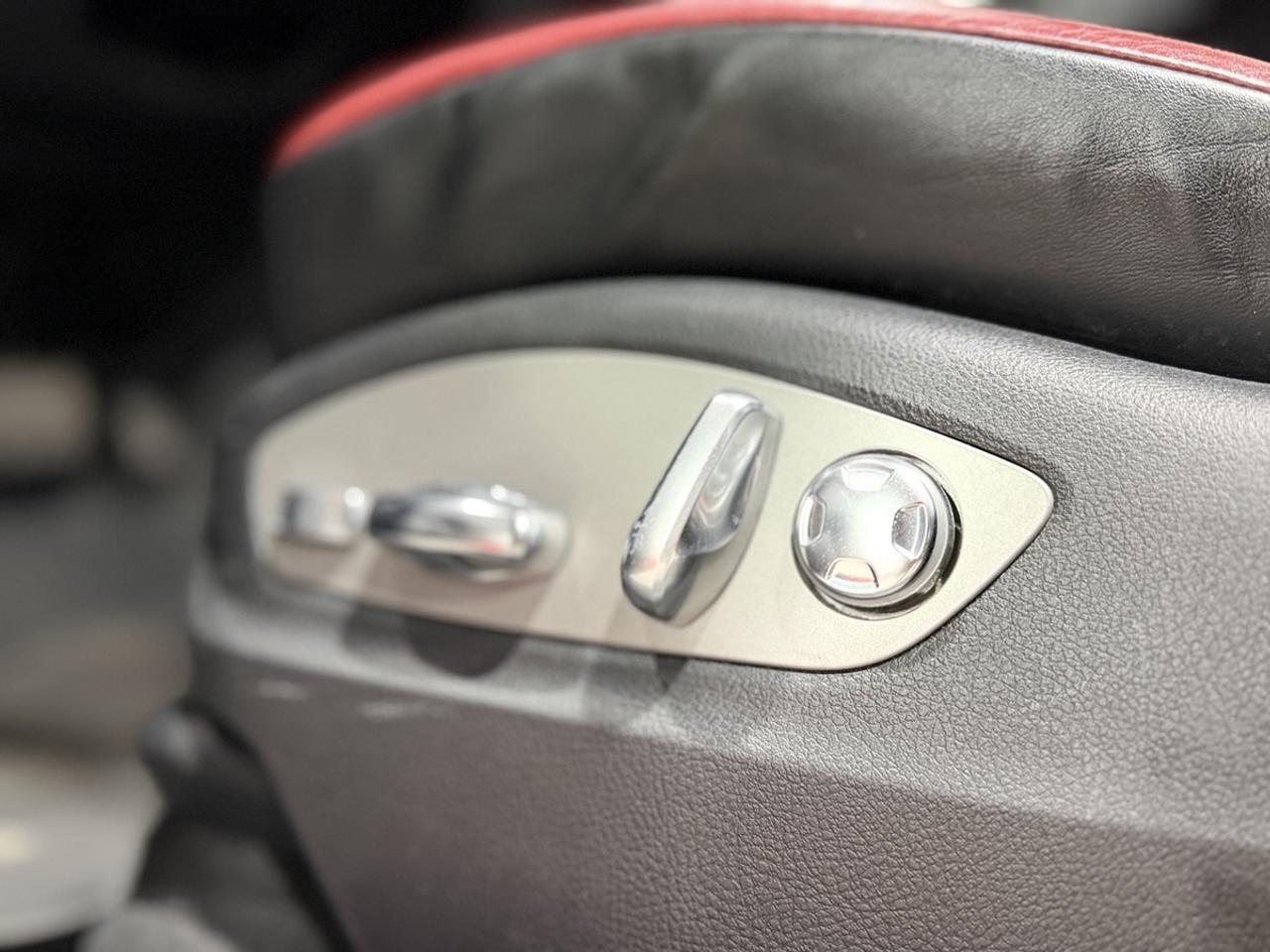 2018 Porsche Macan  Photo