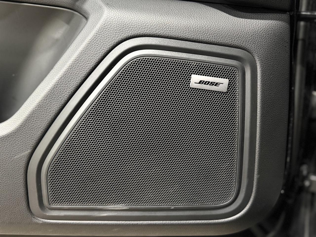 2018 Porsche Macan  Photo