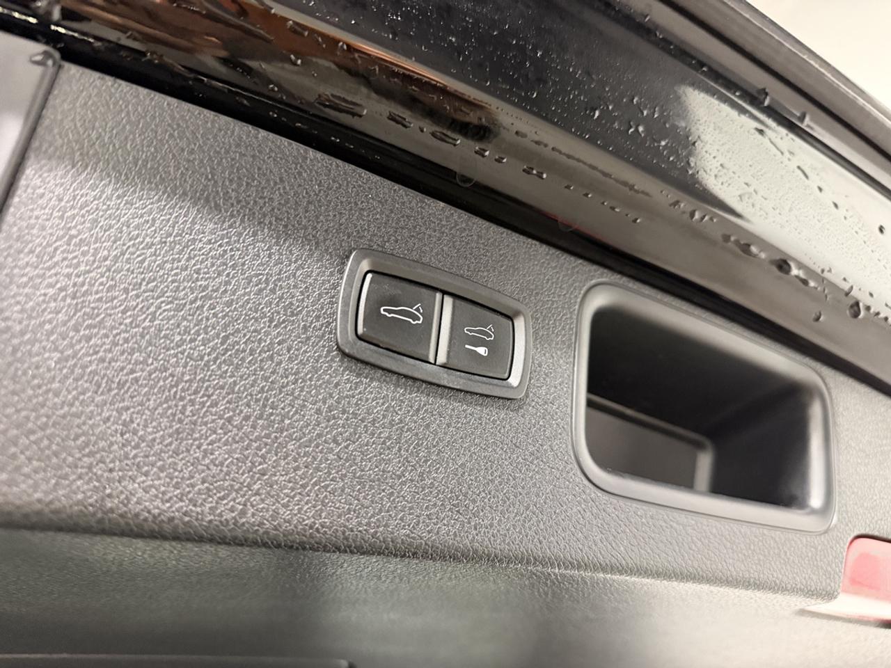 2018 Porsche Macan  Photo