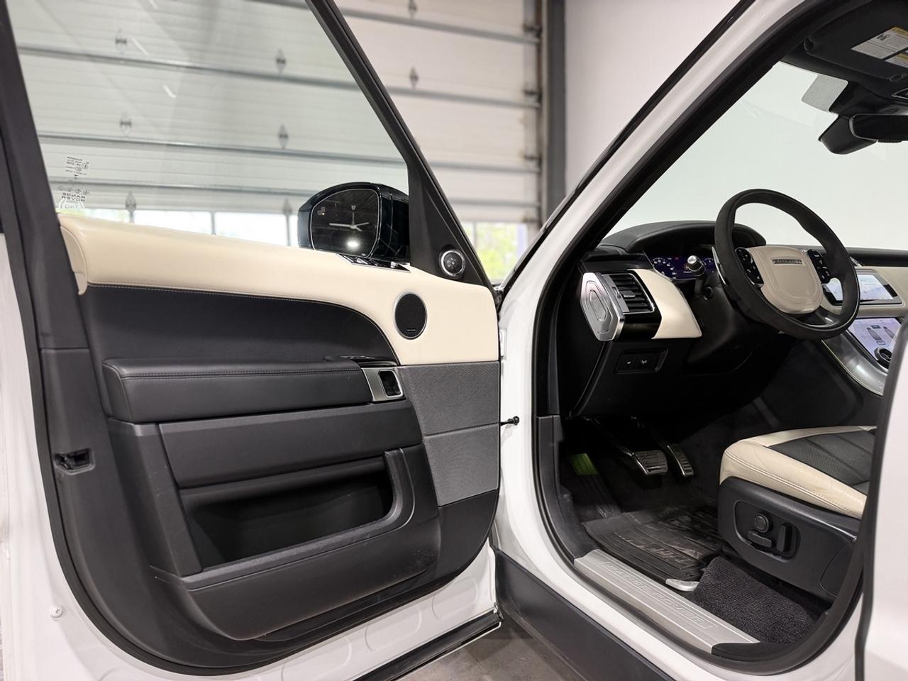 2020 Land Rover Range Rover Sport HST Photo