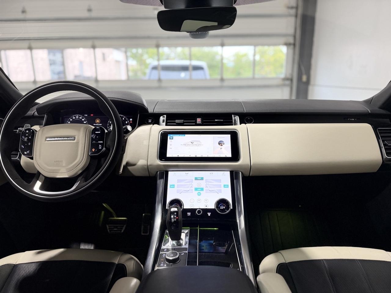 2020 Land Rover Range Rover Sport HST Photo