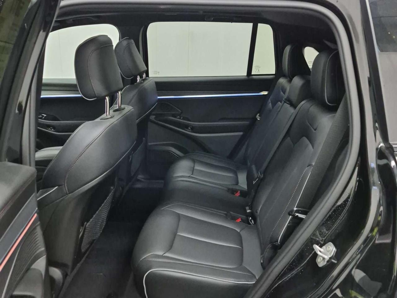 2025 Jeep Wagoneer S PANORAMIC SUNROOF   HEATED/VENTILATED SEATING   MCINTOSH AUDIO   HEAD-UP DISPLAY   360 CAMERA Photo