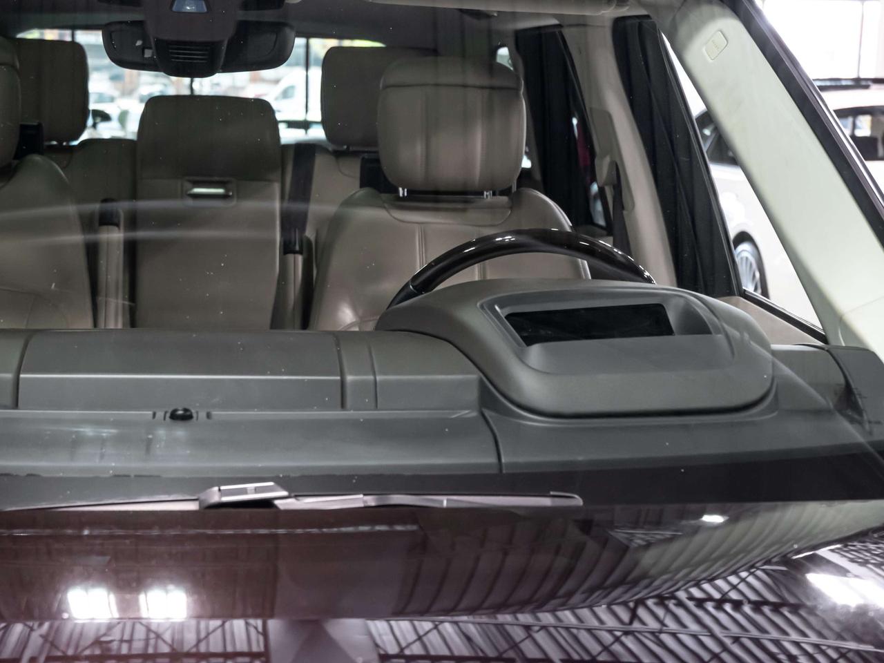 2019 Land Rover Range Rover V8 SUPERCHARGED SWB REAR DVD HEADS UP NAVI Photo