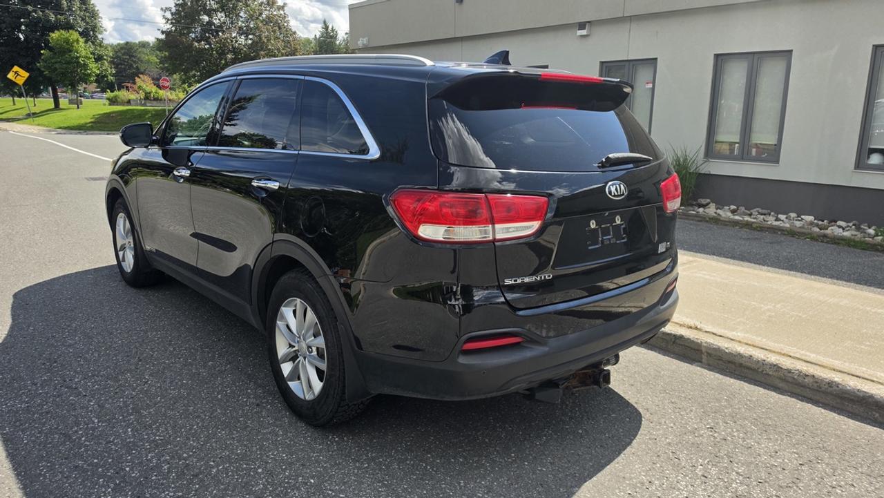 2017 Kia Sorento LX Photo
