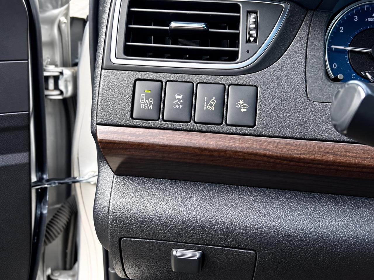 2016 Toyota Camry XLE Photo