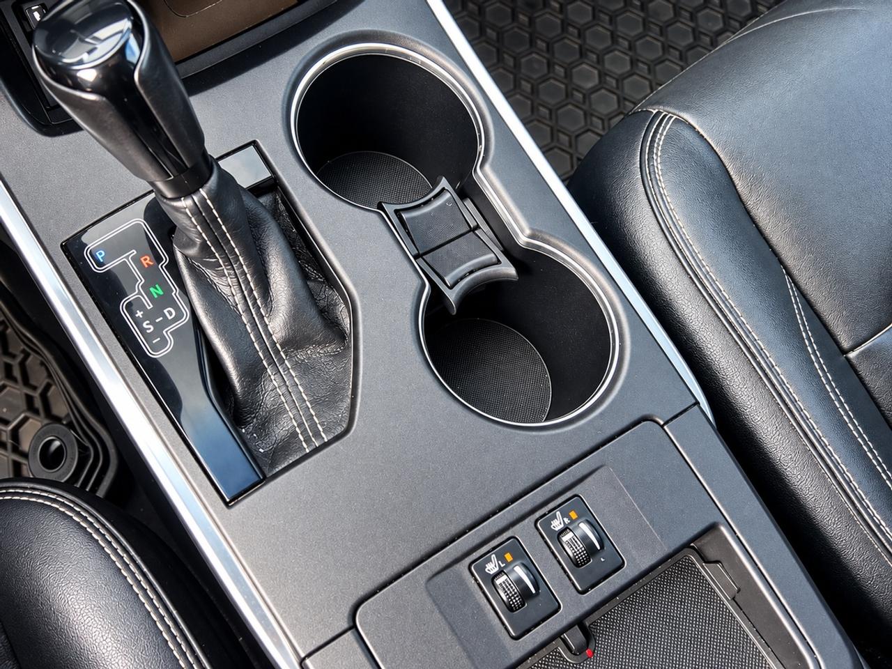2016 Toyota Camry XLE Photo