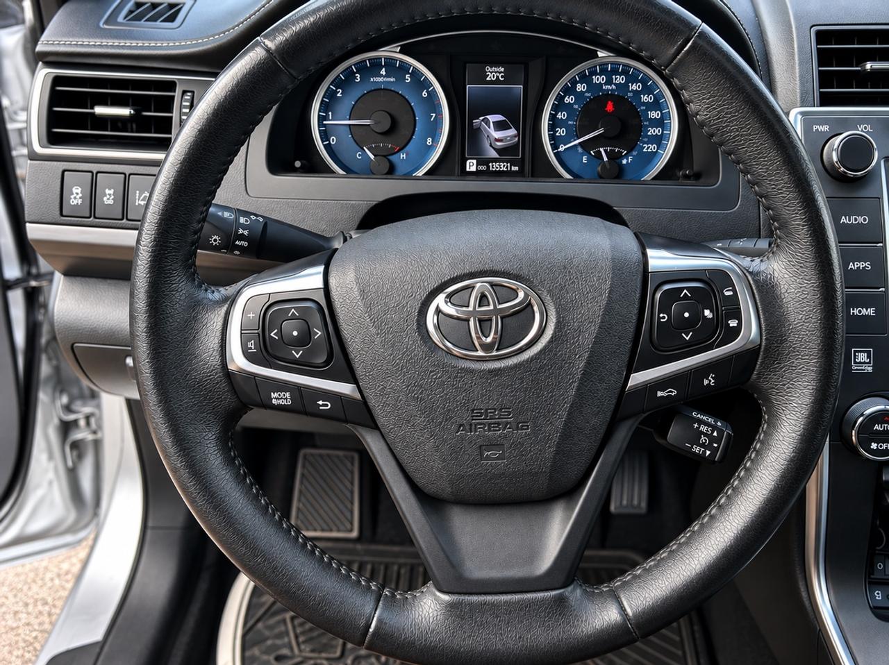 2016 Toyota Camry XLE Photo