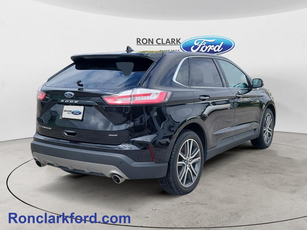 2021 Ford Edge TITANIUM 4DR ALL-WHEEL DRIVE Photo