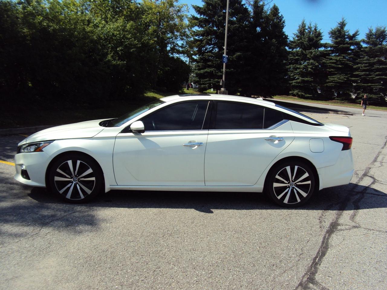 2022 Nissan Altima Platinum Photo