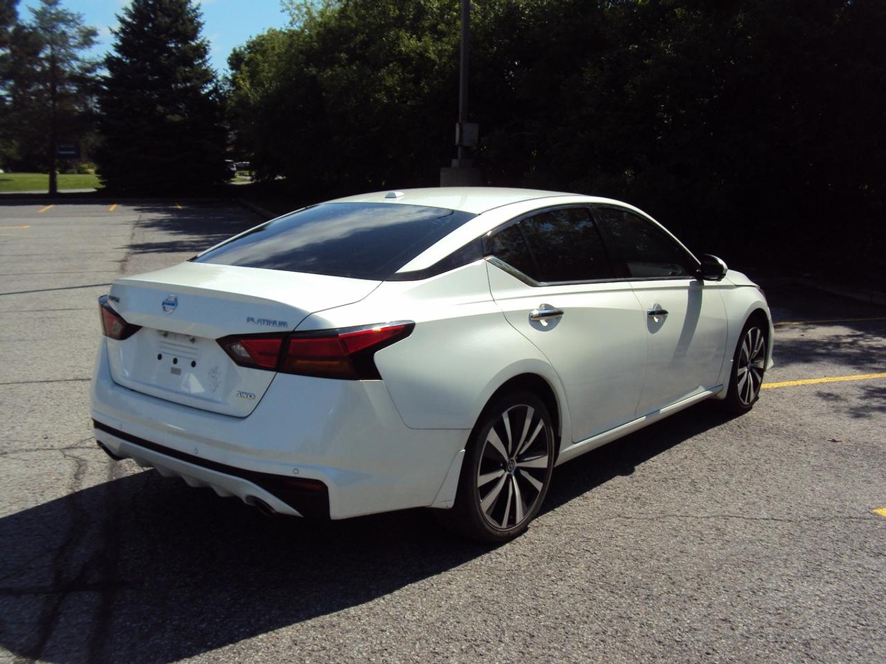 2022 Nissan Altima Platinum Photo