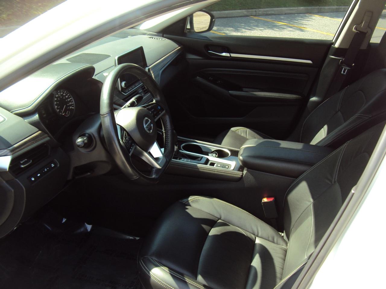 2022 Nissan Altima Platinum Photo