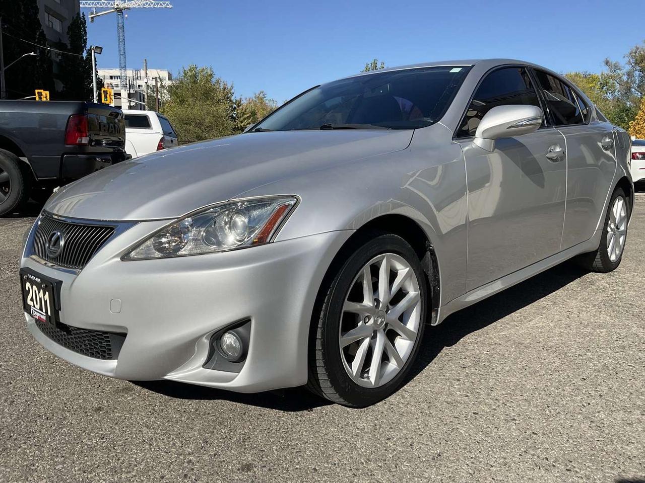 2011 Lexus IS IS 250 AWD - LEATHER! NAV! BACK-UP CAM! SUNROOF! Photo2