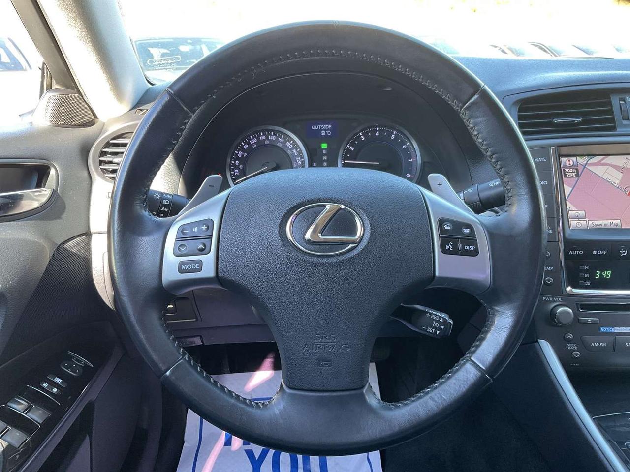 2011 Lexus IS IS 250 AWD - LEATHER! NAV! BACK-UP CAM! SUNROOF! Photo