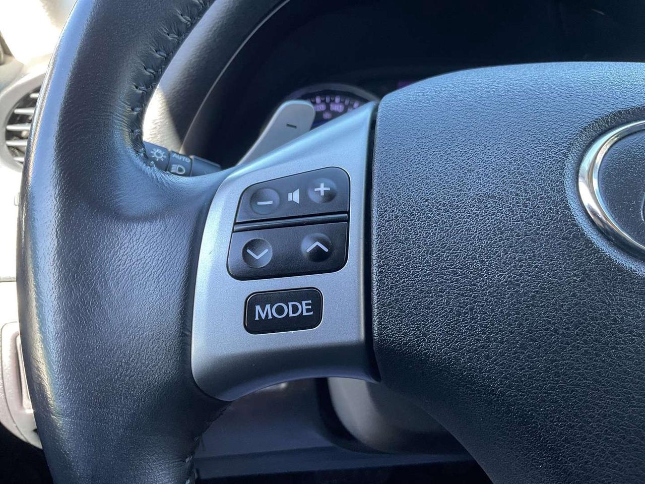 2011 Lexus IS IS 250 AWD - LEATHER! NAV! BACK-UP CAM! SUNROOF! Photo