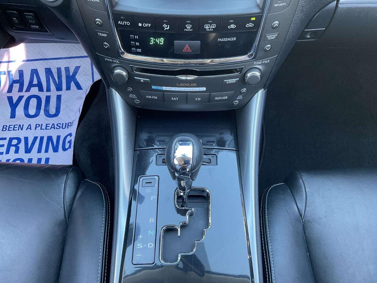 2011 Lexus IS IS 250 AWD - LEATHER! NAV! BACK-UP CAM! SUNROOF! Photo