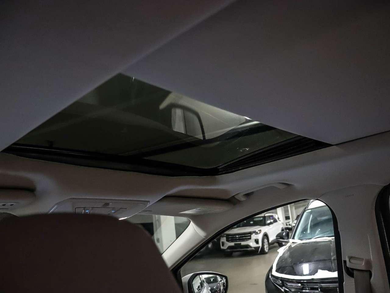 2018 Ford Escape Titanium 4WD Photo