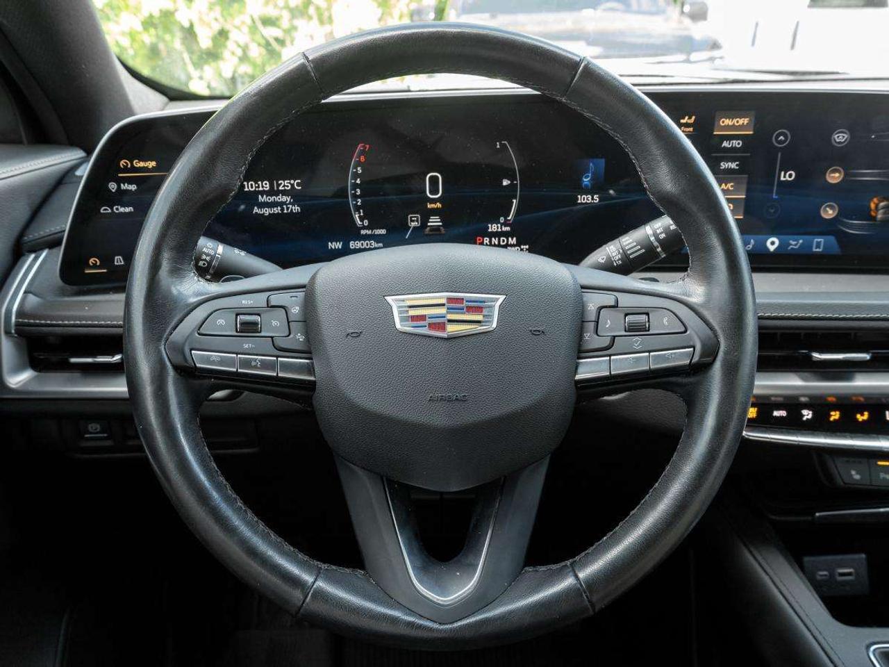 2024 Cadillac XT4 AWD 4dr Luxury Photo