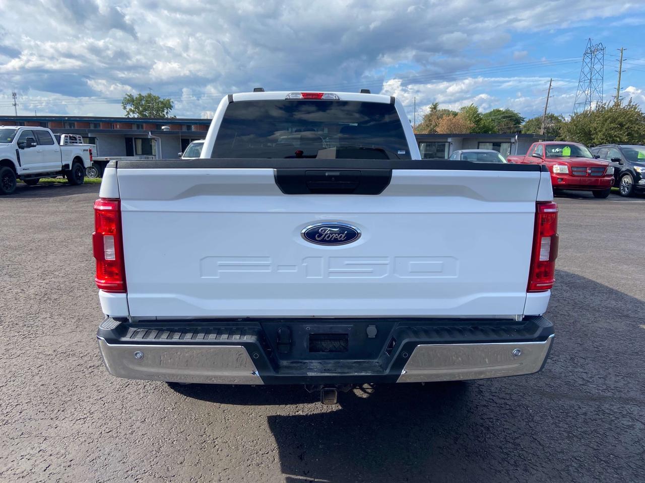 2023 Ford F-150 XLT CREW CAB 5.0L 6.5FT LONG BOX LOCKING AXLE Photo
