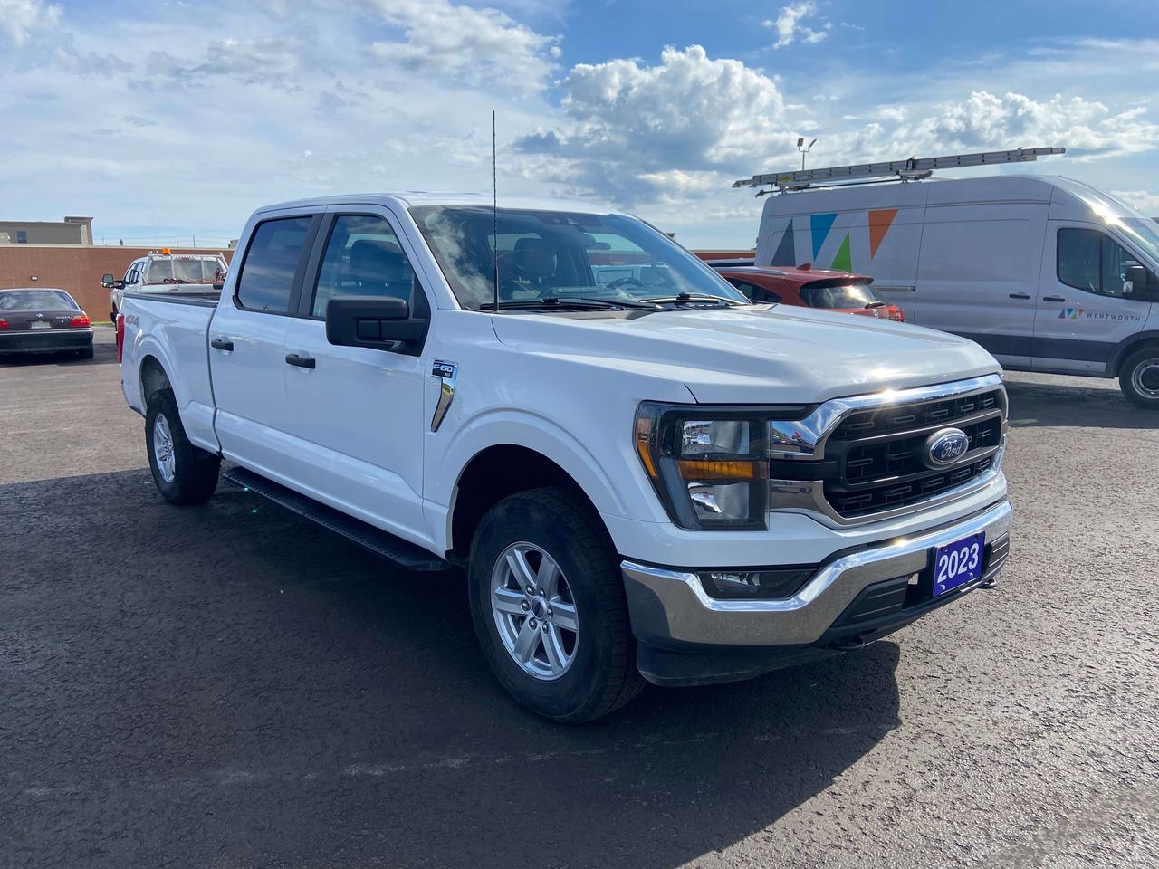 2023 Ford F-150 XLT CREW CAB 5.0L 6.5FT LONG BOX LOCKING AXLE Photo