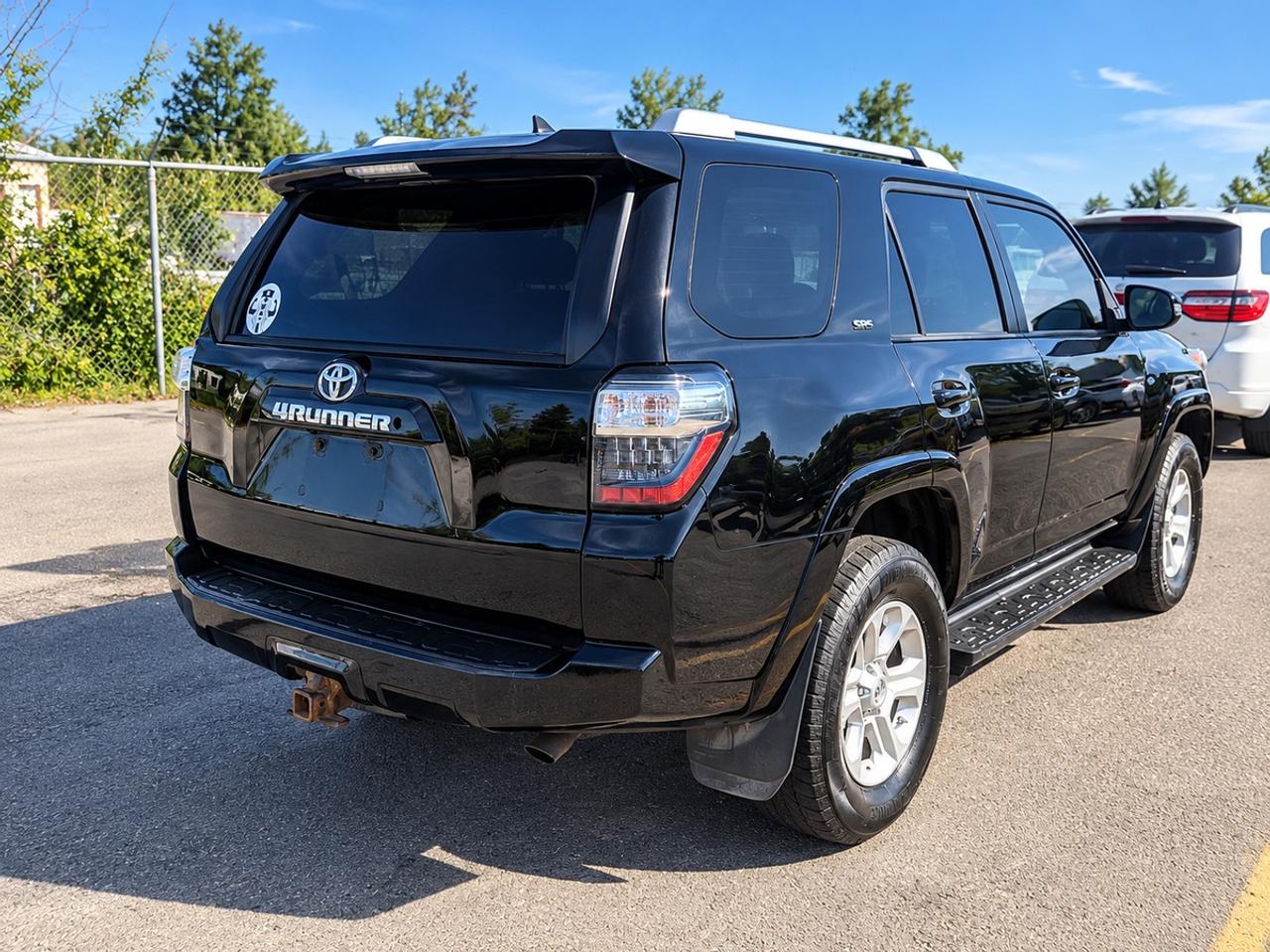 2017 Toyota 4Runner SR5 Photo1