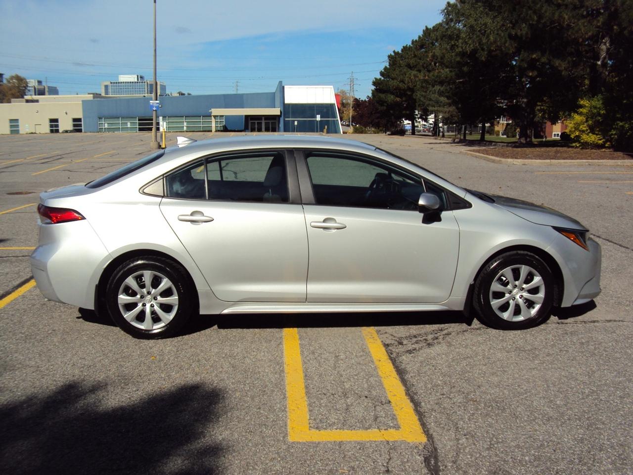 2024 Toyota Corolla LE Photo