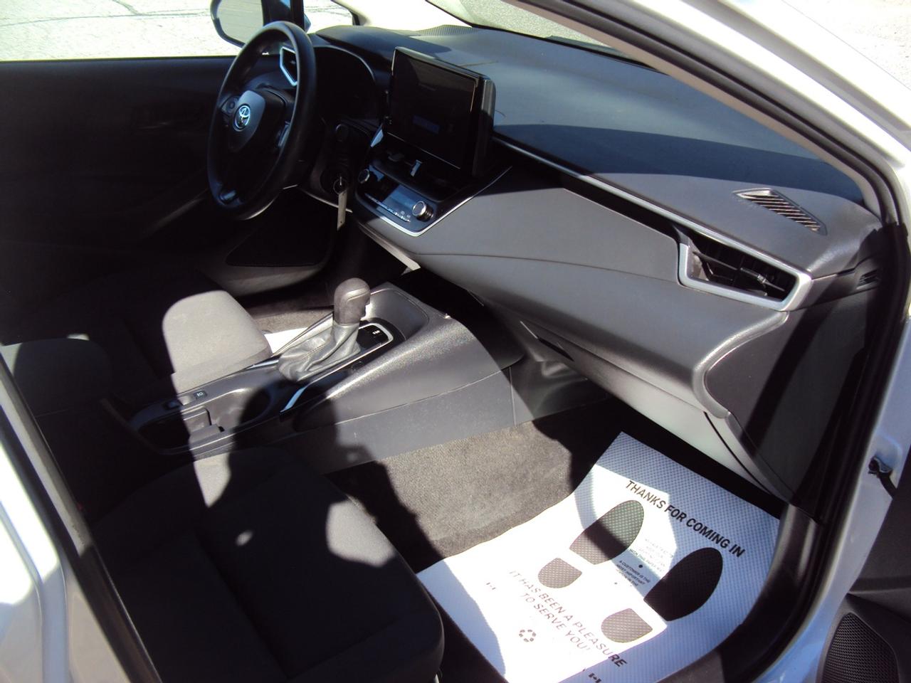 2024 Toyota Corolla LE Photo