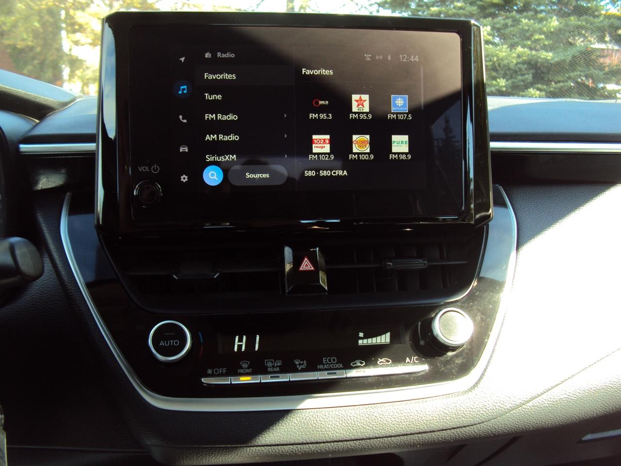 2024 Toyota Corolla LE Photo