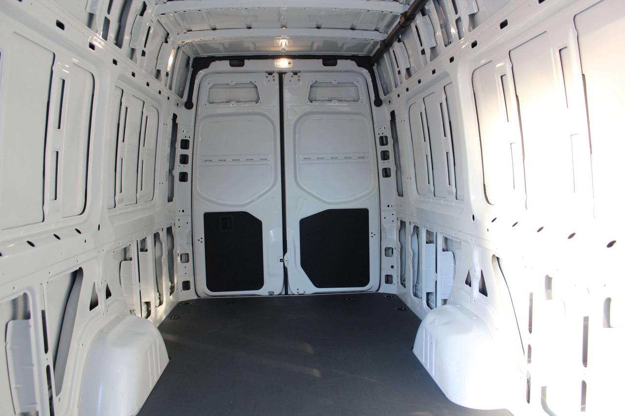 2024 Mercedes-Benz Sprinter 177" EXTRA EXTENDED - DIESEL - 3 SEATER Photo