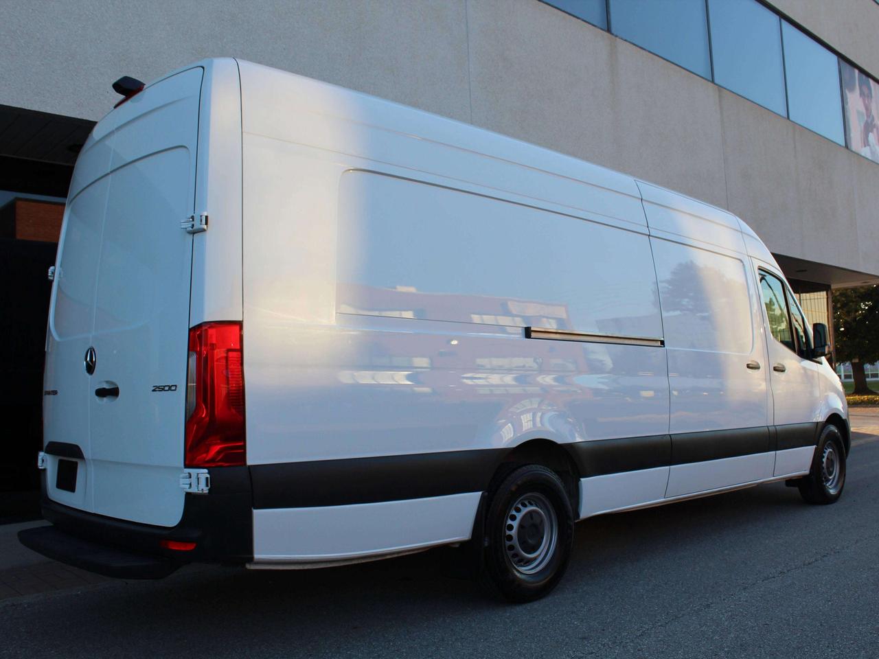 2024 Mercedes-Benz Sprinter 177" EXTRA EXTENDED - DIESEL - 3 SEATER Photo