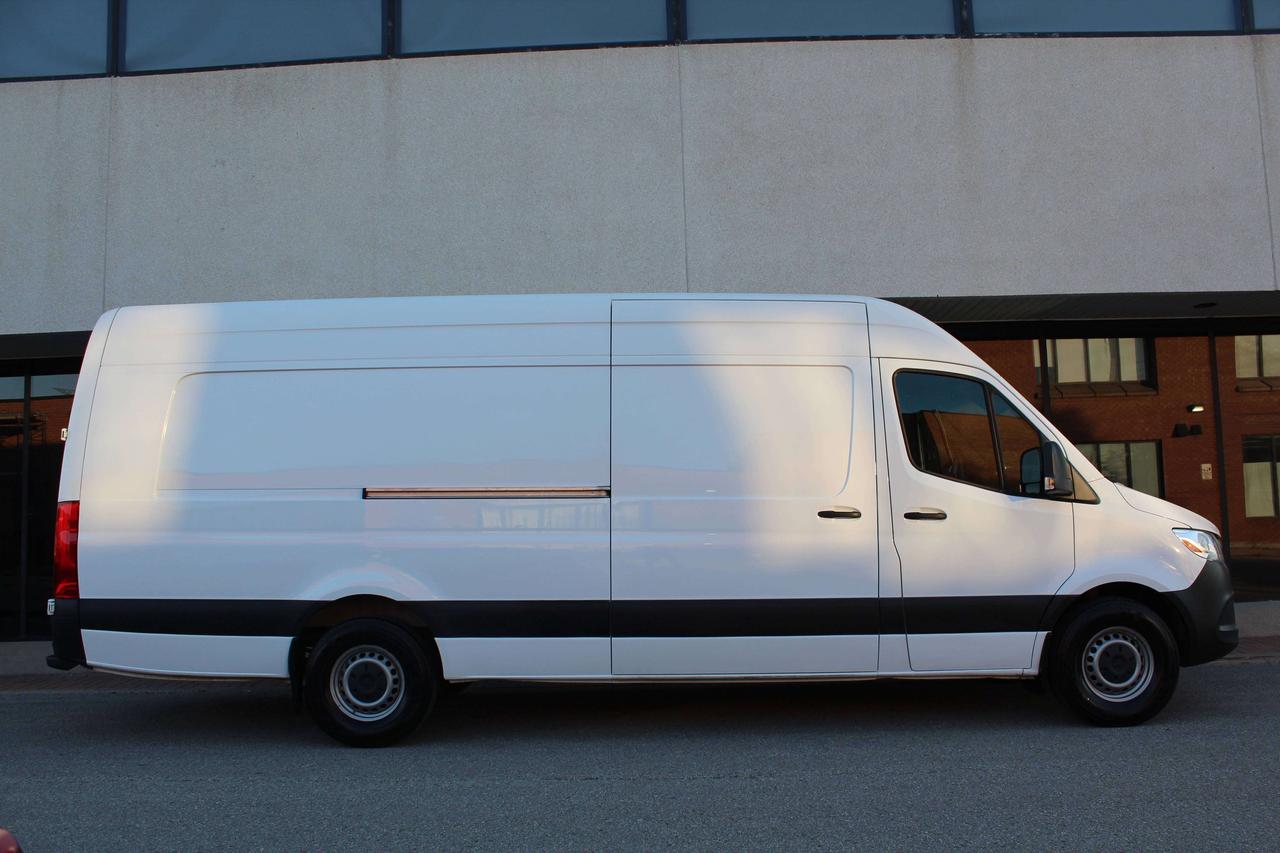 2024 Mercedes-Benz Sprinter 177" EXTRA EXTENDED - DIESEL - 3 SEATER Photo
