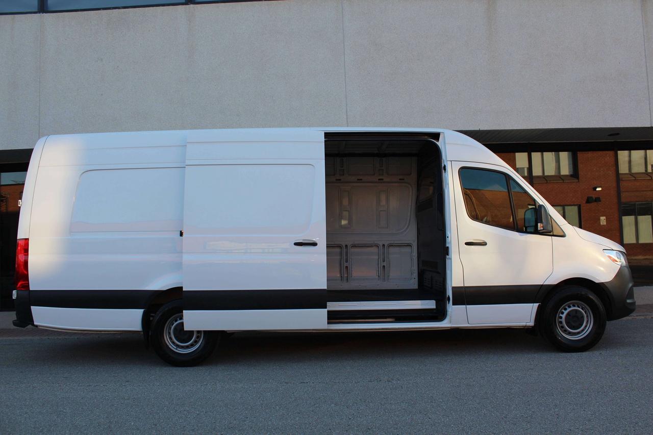 2024 Mercedes-Benz Sprinter 177" EXTRA EXTENDED - DIESEL - 3 SEATER Photo