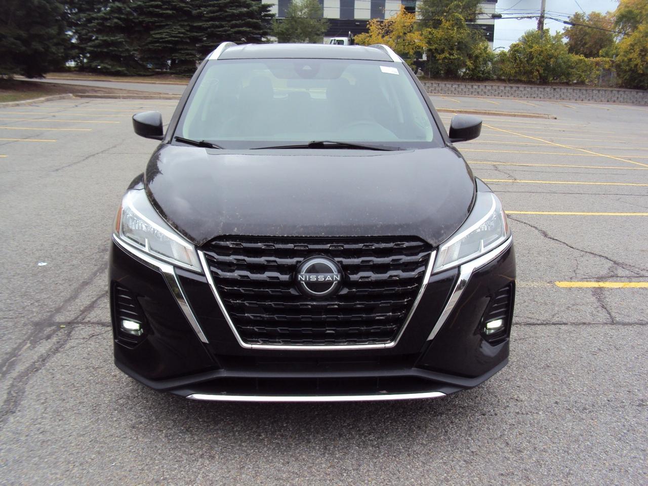 2022 Nissan Kicks SV Photo5