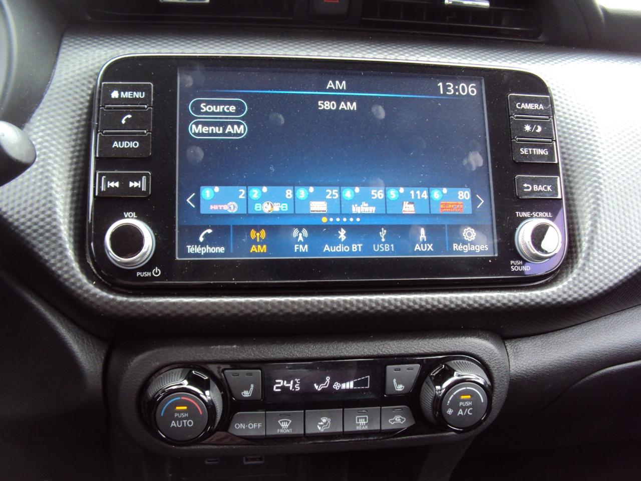 2022 Nissan Kicks SV Photo