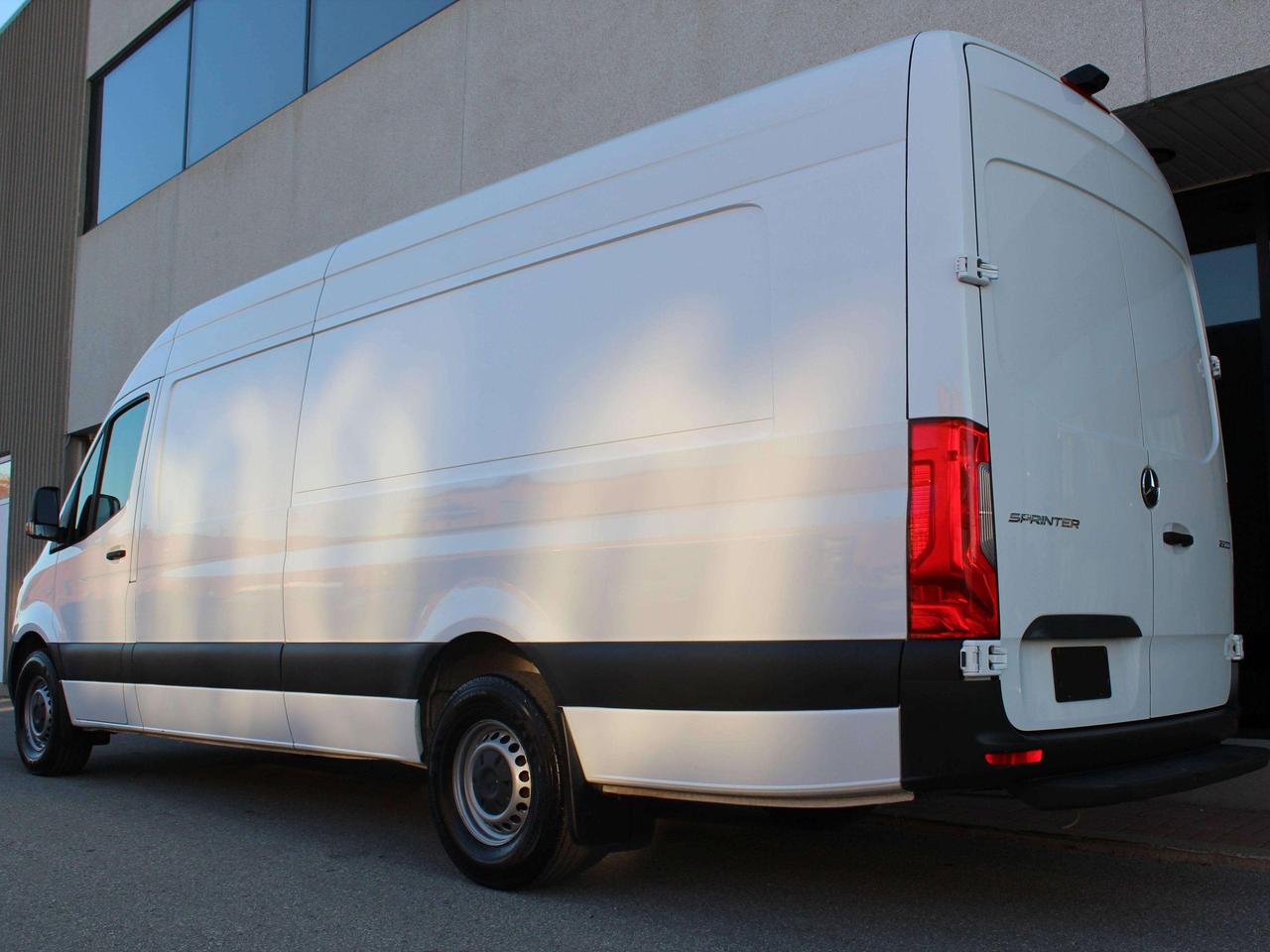 2024 Mercedes-Benz Sprinter 177" EXTRA EXTENDED - DIESEL - 3 SEATER Photo