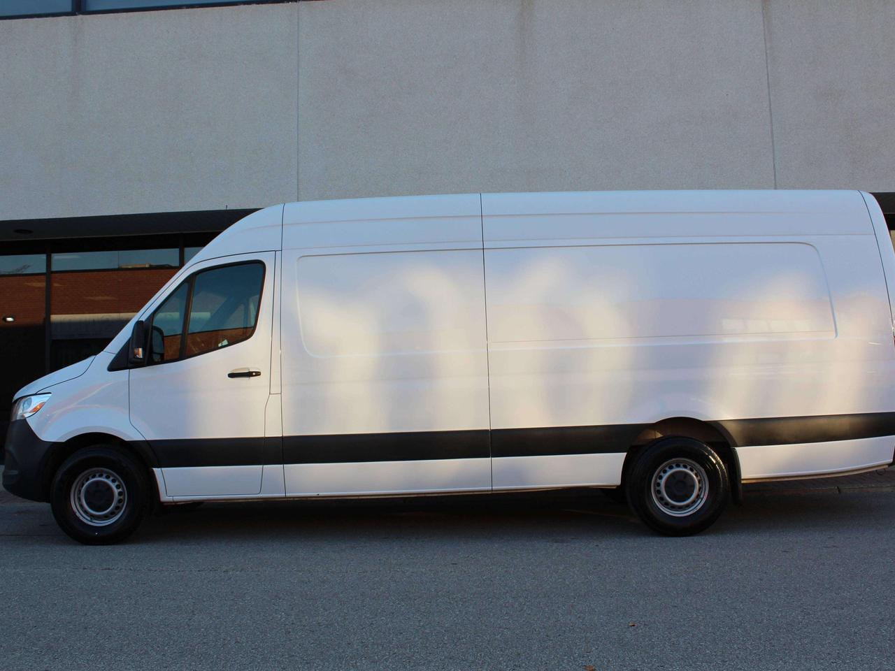 2024 Mercedes-Benz Sprinter 177" EXTRA EXTENDED - DIESEL - 3 SEATER Photo0