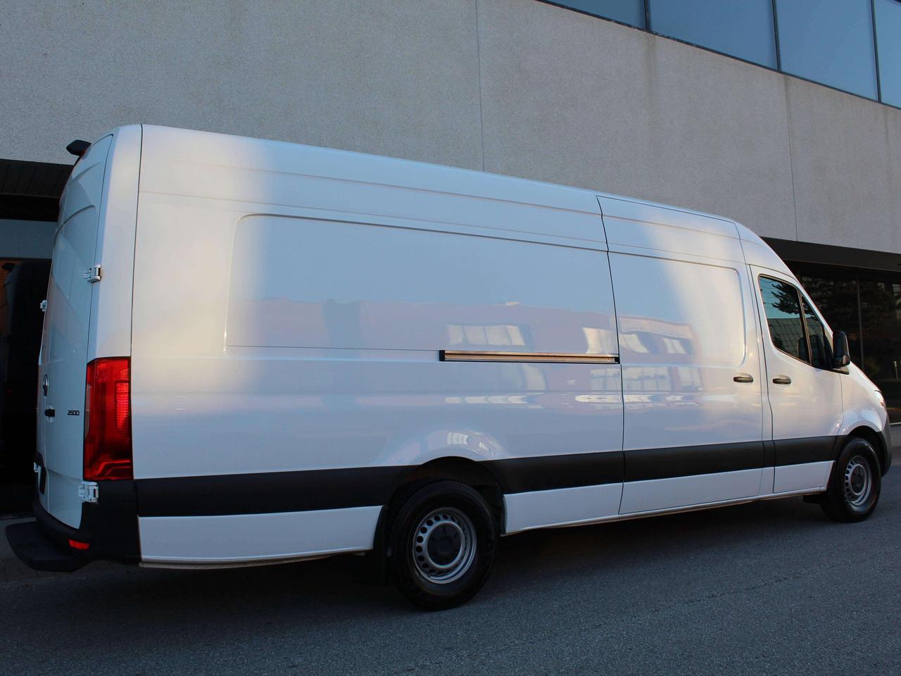 2024 Mercedes-Benz Sprinter 177" EXTRA EXTENDED - DIESEL - 3 SEATER Photo