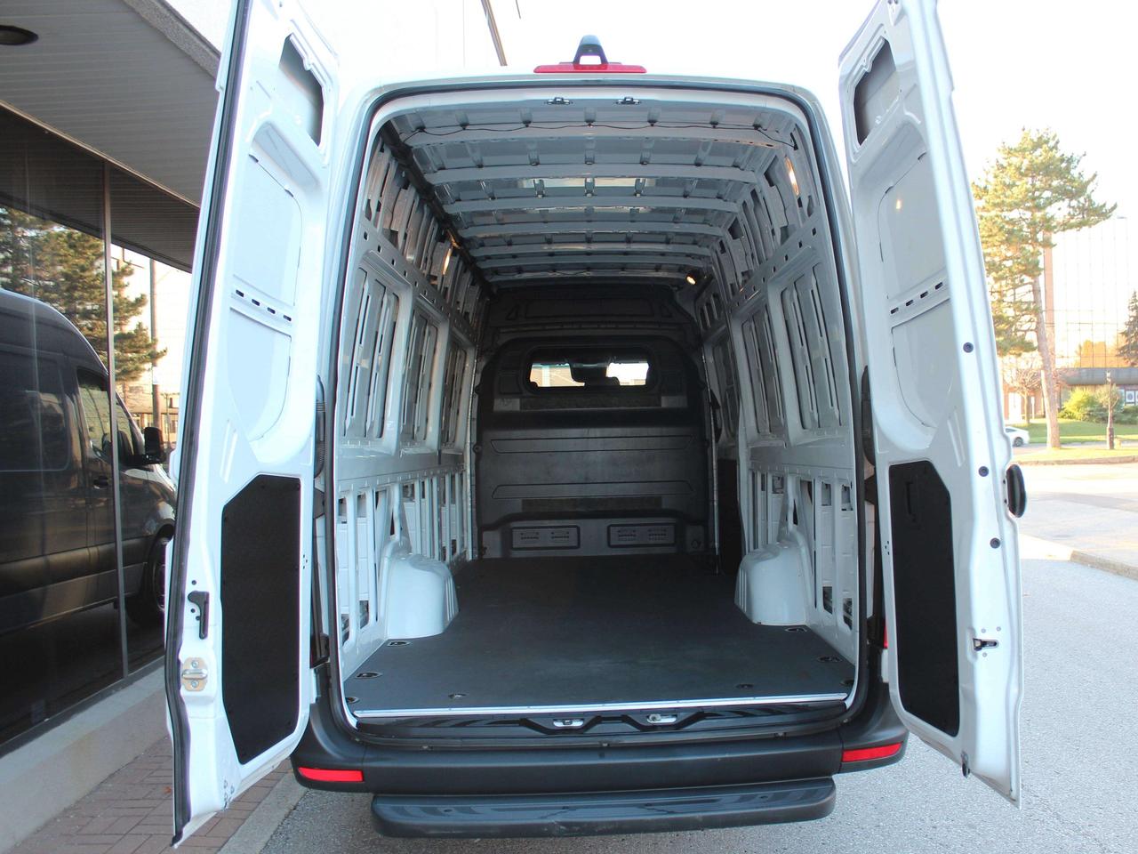 2024 Mercedes-Benz Sprinter 177" EXTRA EXTENDED - DIESEL - 3 SEATER Photo