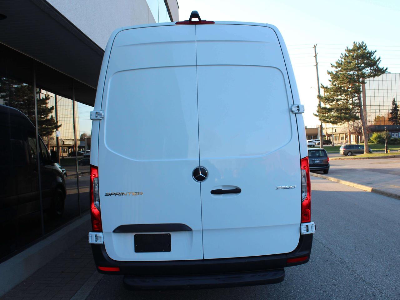 2024 Mercedes-Benz Sprinter 177" EXTRA EXTENDED - DIESEL - 3 SEATER Photo