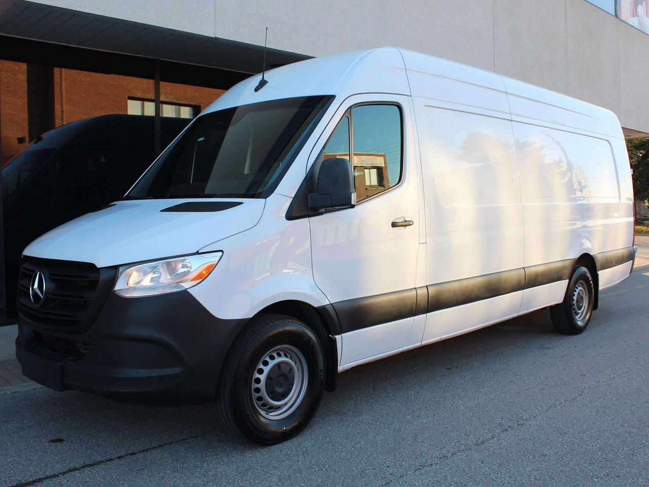 2024 Mercedes-Benz Sprinter 177" EXTRA EXTENDED - DIESEL - 3 SEATER Photo